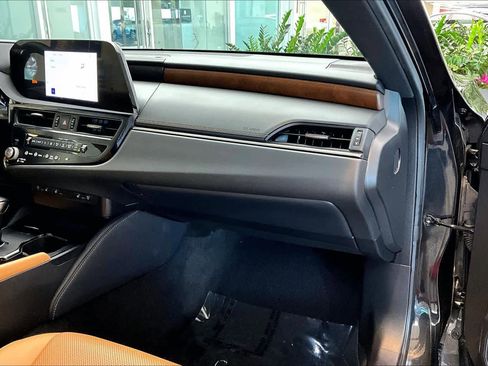 Used 2023 Lexus ES 350 w/ Premium Package image 24