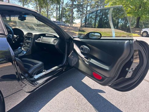 Used 2002 Chevrolet Corvette Convertible w/ Preferred Equipment Group2 RWD image 32