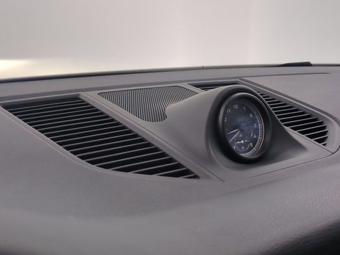 Certified 2023 Porsche Macan Turbo AWD/4WD image 30