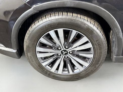 Used 2020 Mitsubishi Outlander ES image 37