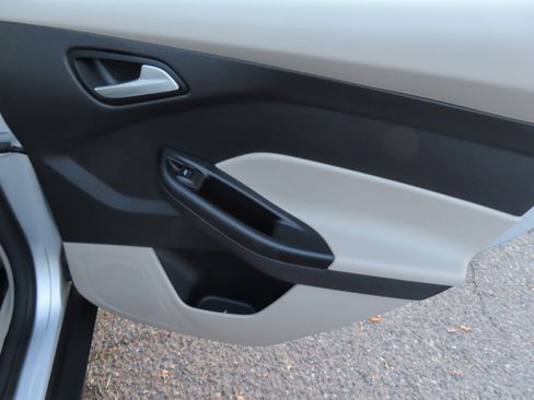 Used 2014 Ford Focus SE image 15