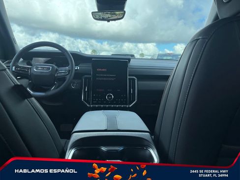 New 2026 GMC Acadia AT4 w/ Luxury Package AWD/4WD image 16