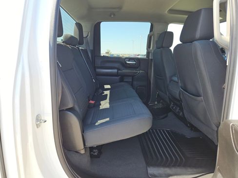 Used 2024 Chevrolet Silverado 2500 Custom w/ Custom Value Package image 21