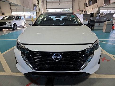 Used 2025 Nissan Sentra SV image 2