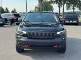 Used 2019 Jeep Cherokee Trailhawk image 3