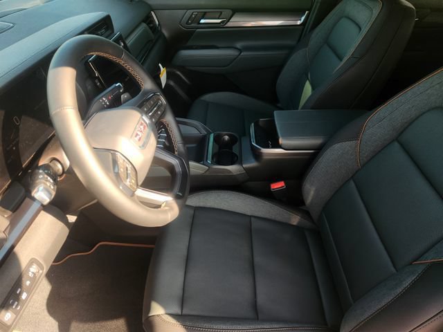 New 2027 GMC Terrain AT4 w/ Convenience Package III AWD/4WD image 9