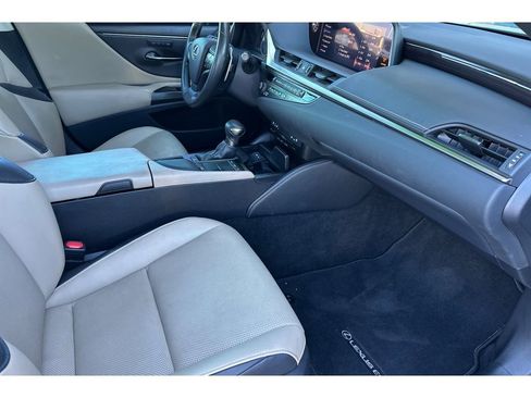 Used 2019 Lexus ES 350 image 17