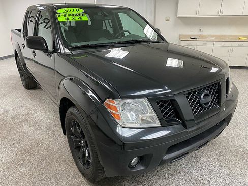Used 2019 Nissan Frontier SV w/ Value Truck Package image 3