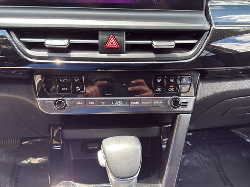 Used 2024 Kia Seltos S AWD/4WD image 25
