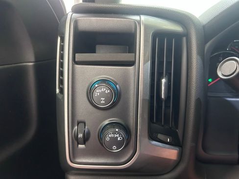 Used 2018 Chevrolet Silverado 1500 LT AWD/4WD image 7