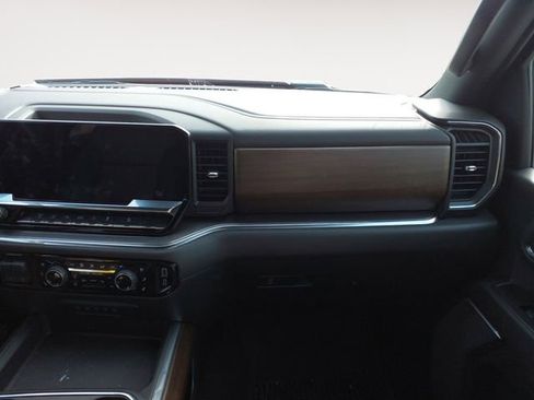Used 2025 Chevrolet Silverado 2500 High Country w/ High Country Premium Package AWD/4WD image 10