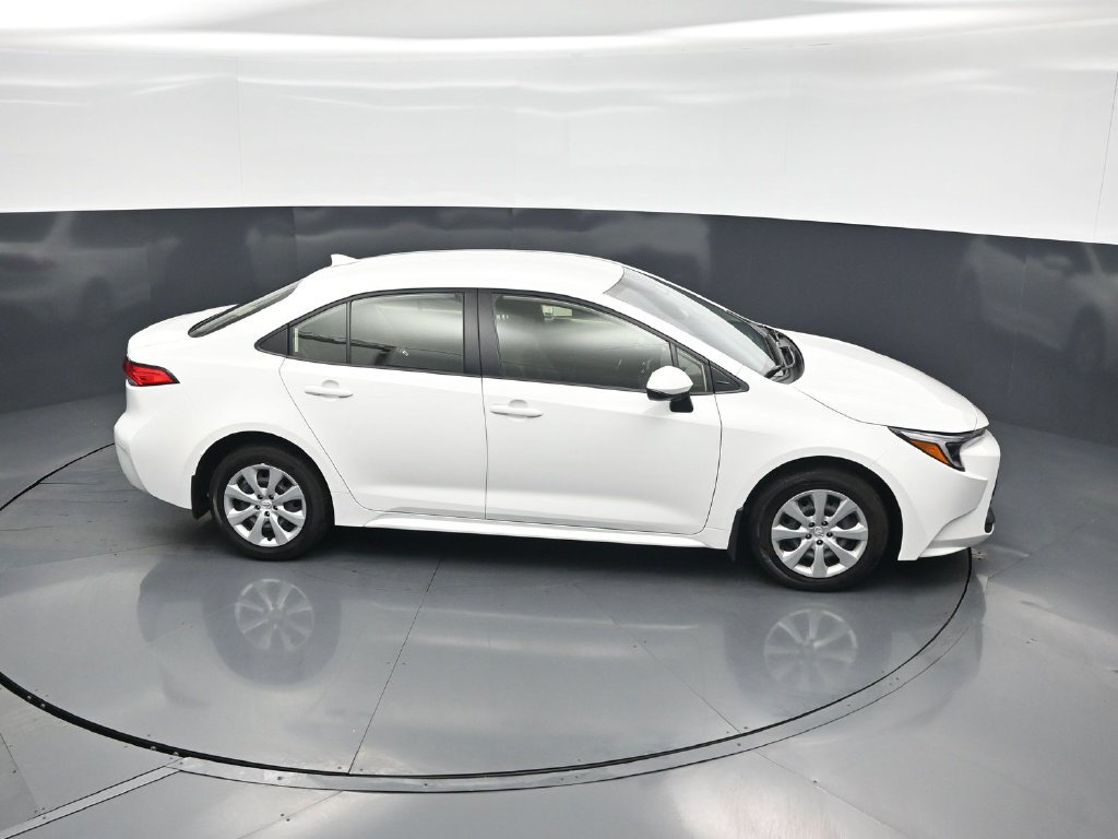 Used 2025 Toyota Corolla LE w/ Carpet Mat Package (TMS) FWD image 52