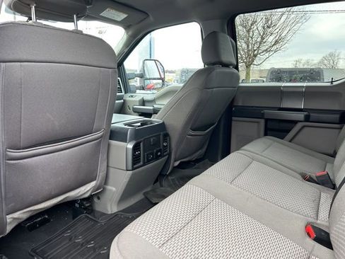 Used 2022 Ford F350 XLT w/ XLT Premium Package image 15