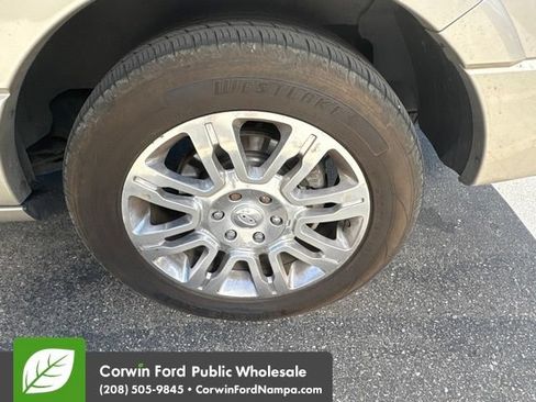 Used 2017 Ford Expedition Limited w/ Equipment Group 301A AWD/4WD image 20