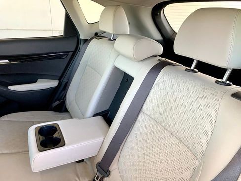 Used 2023 Kia Seltos EX image 15