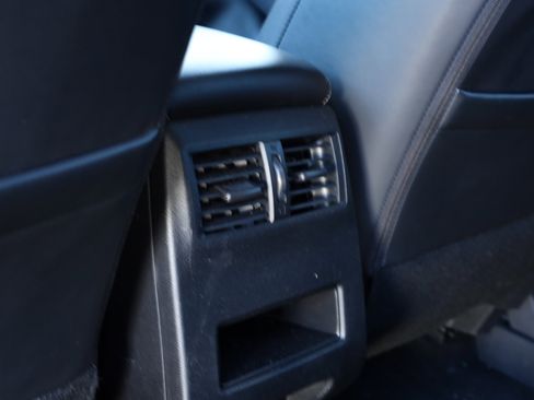 Used 2023 Mitsubishi Outlander SE image 14