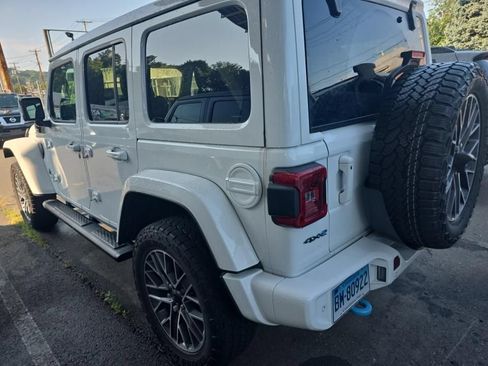 Used 2024 Jeep Wrangler High Altitude AWD/4WD image 5