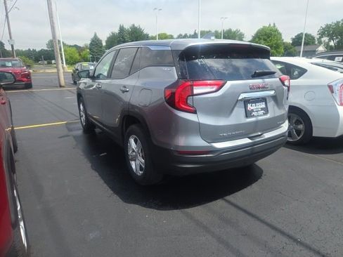 Used 2024 GMC Terrain SLE AWD/4WD image 4