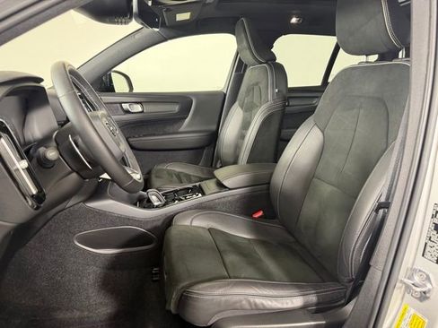 Used 2019 Volvo XC40 T5 R-Design AWD/4WD image 18
