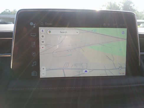 Used 2023 Chevrolet Suburban Premier image 24