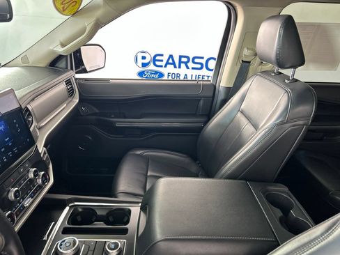 Used 2022 Ford Expedition XLT AWD/4WD image 24