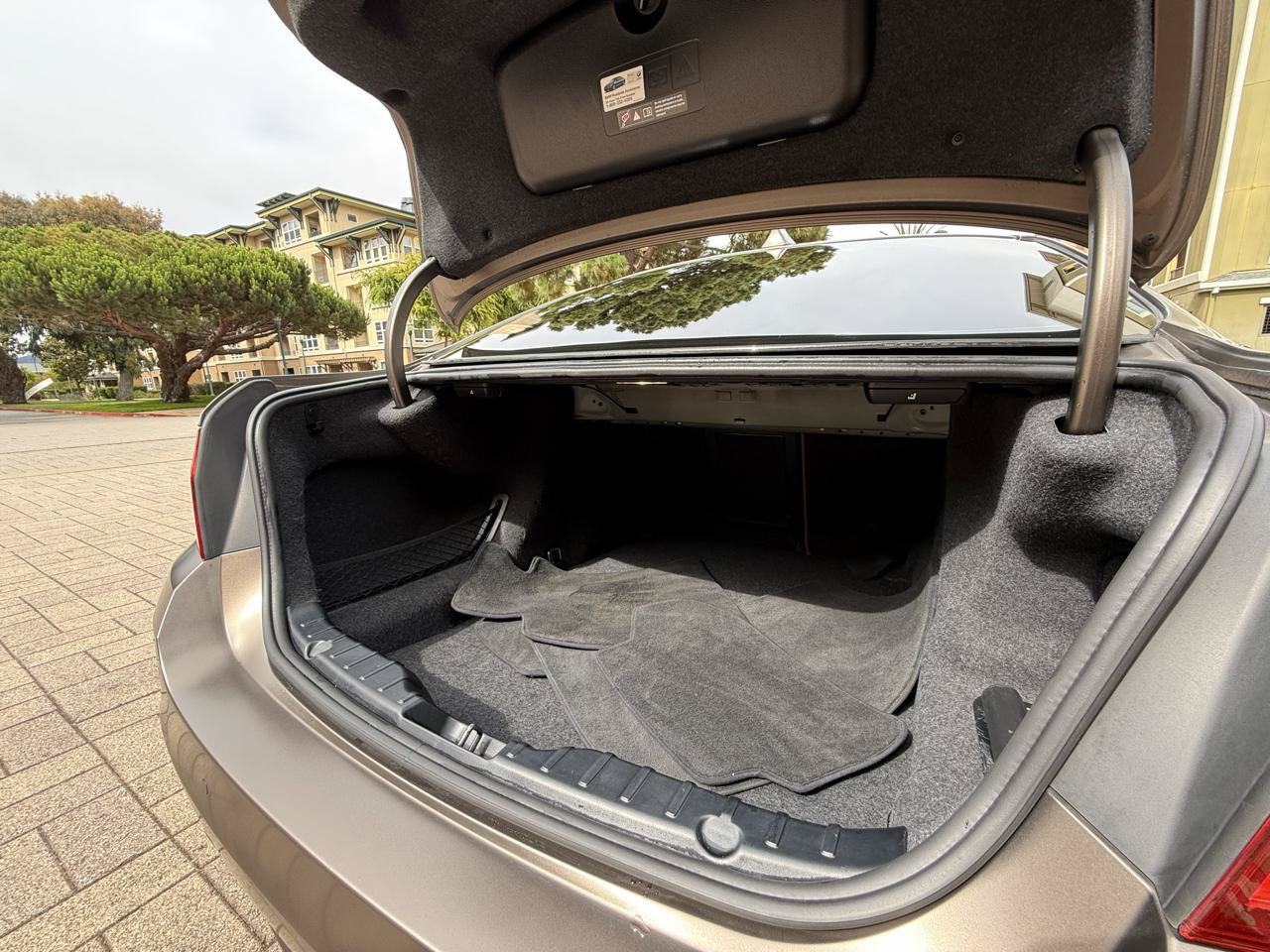 Used 2015 BMW 550i Sedan RWD image 35