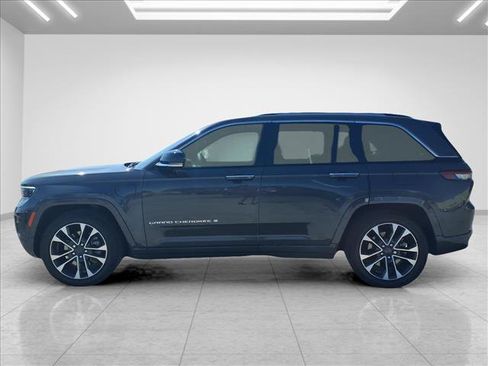 Used 2022 Jeep Grand Cherokee Overland AWD/4WD image 6