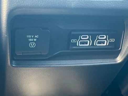 New 2025 Jeep Grand Cherokee Laredo image 24