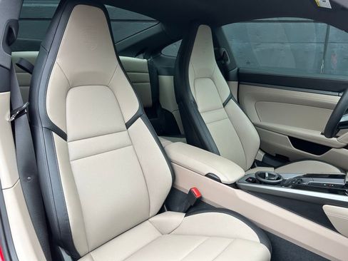 Certified 2025 Porsche 911 Carrera image 28