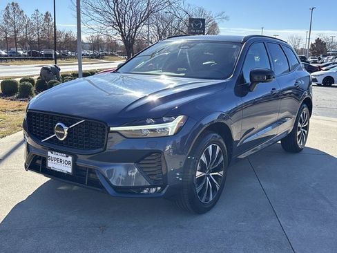 Used 2024 Volvo XC60 B5 Plus image 11