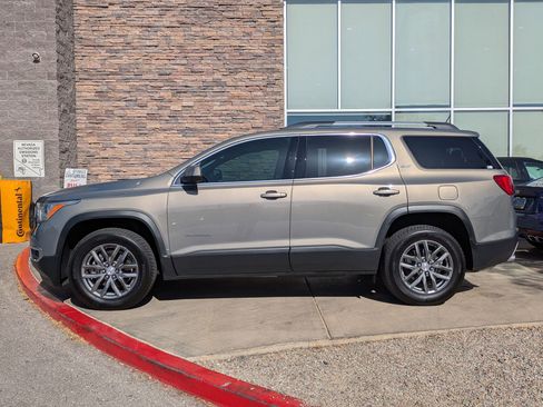 Used 2019 GMC Acadia SLT w/ LPO, Cargo Package FWD image 2