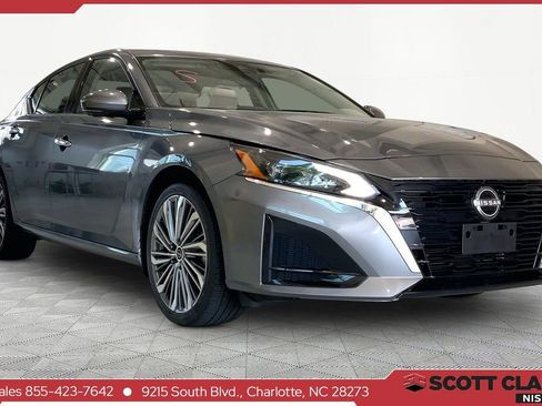 Used 2024 Nissan Altima 2.5 SL AWD/4WD image 1