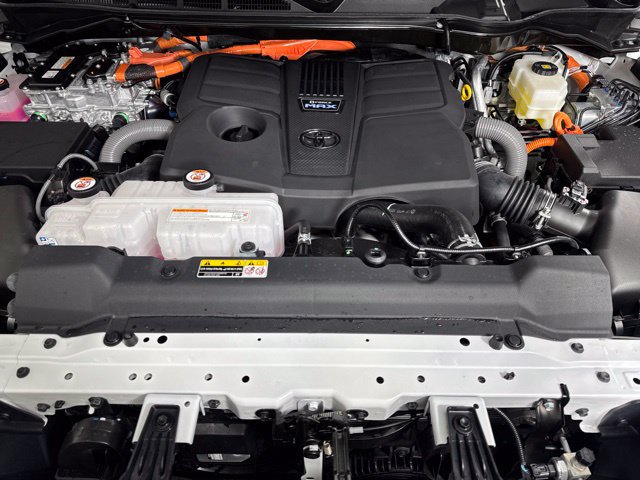 Used 2026 Toyota Sequoia Capstone AWD/4WD image 9
