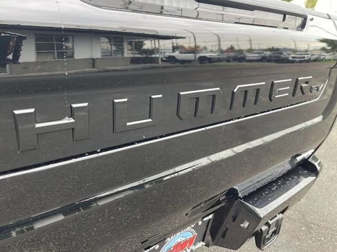 New 2026 GMC Hummer EV 2X w/ LPO, Dark Essentials Package image 32