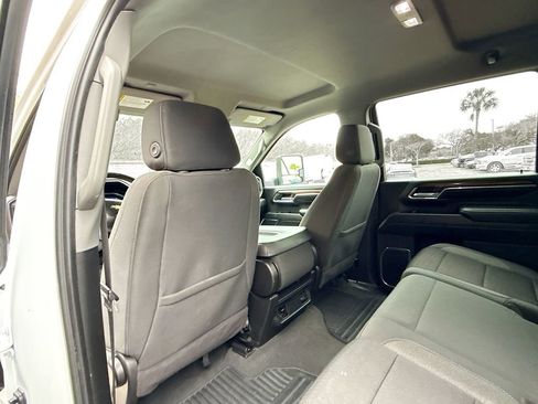 Used 2024 Chevrolet Silverado 3500 LT image 24