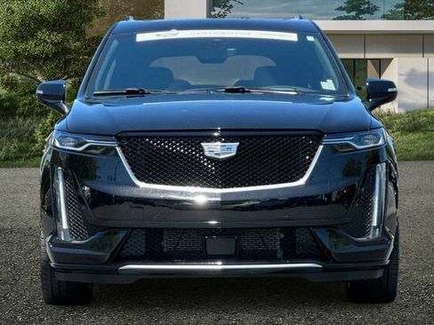 Certified 2024 Cadillac XT6 Sport w/ Technology Package AWD/4WD image 9