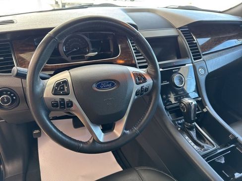 Used 2019 Ford Taurus Limited image 16