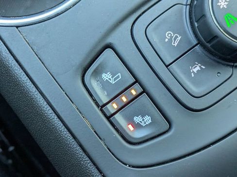 Used 2022 GMC Terrain SLE w/ Driver Convenience Package image 24