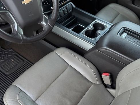 Used 2018 Chevrolet Silverado 1500 LTZ Z71 w/ LTZ Plus Package image 7