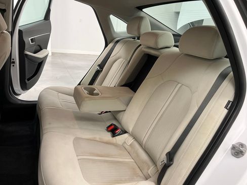 Used 2025 Hyundai Sonata SEL FWD image 16