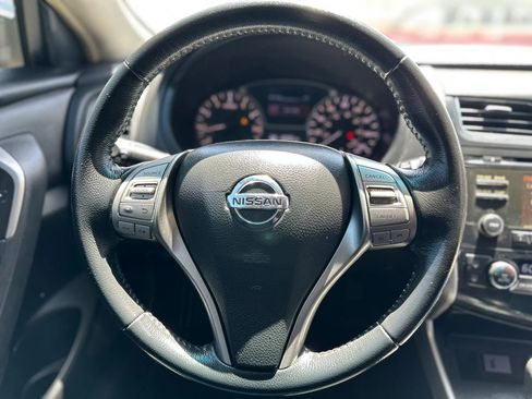 Used 2013 Nissan Altima 2.5 SV FWD image 25