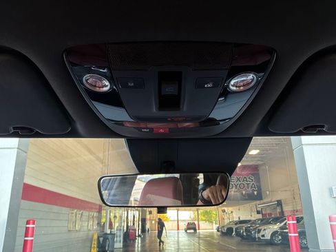 Used 2025 Kia Sportage SX FWD image 17