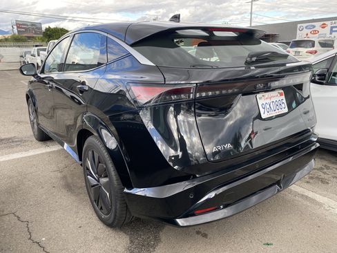 Used 2023 Nissan Ariya FWD image 9