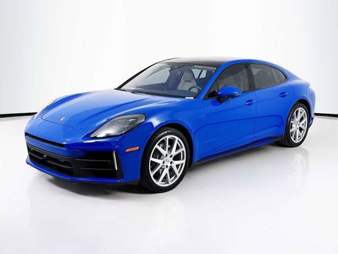 Used 2025 Porsche Panamera image 1