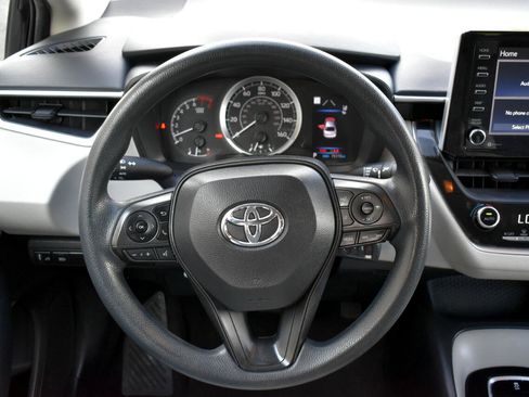 Used 2021 Toyota Corolla LE image 14