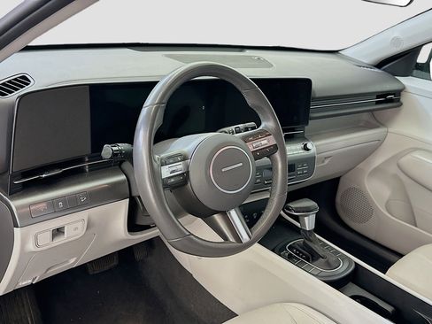 Used 2025 Hyundai Kona SEL image 18