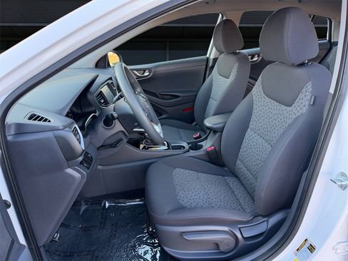 Used 2018 Hyundai Ioniq Blue image 14