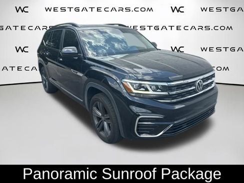 Used 2021 Volkswagen Atlas SE w/ Panoramic Sunroof Package FWD image 4