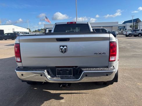 Used 2018 RAM 3500 Tradesman w/ Chrome Appearance Group AWD/4WD image 6