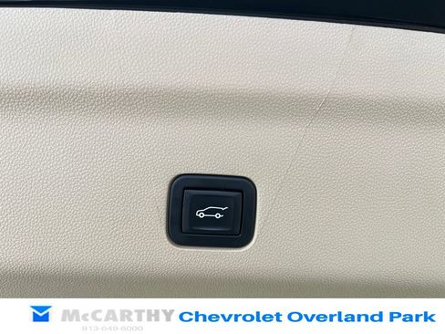 Used 2022 Cadillac Escalade Premium Luxury w/ Performance Package image 34